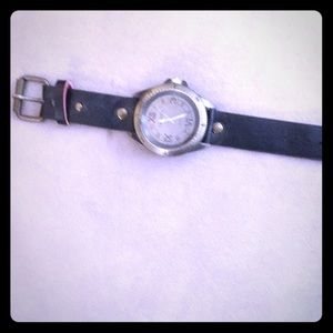 Watch BROKEN DOES NOT WORK